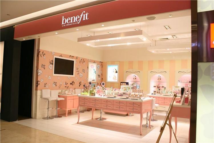 Benefit(贝玲妃)美国官网，备受全世界少女喜欢的亲民彩妆品牌插图